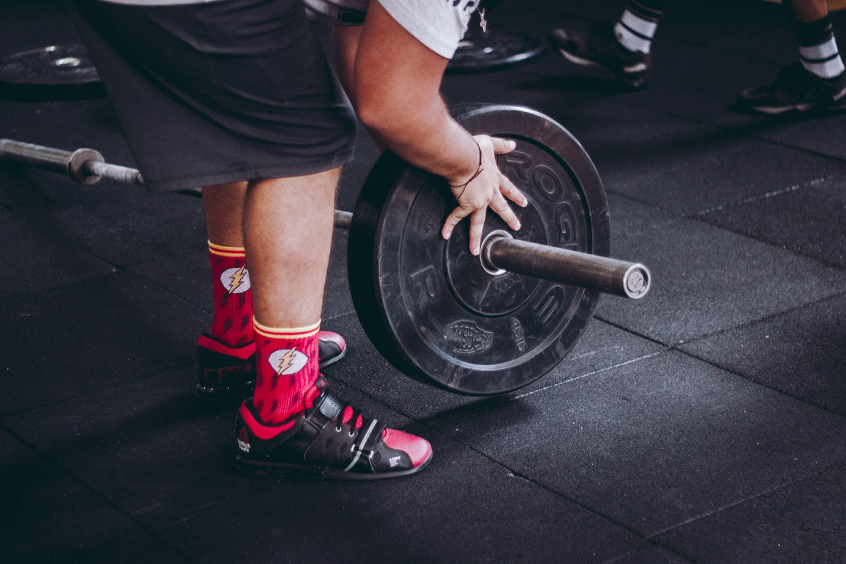 Tênis com Sola Reta para Musculação: Por que é Essencial para seu Treino