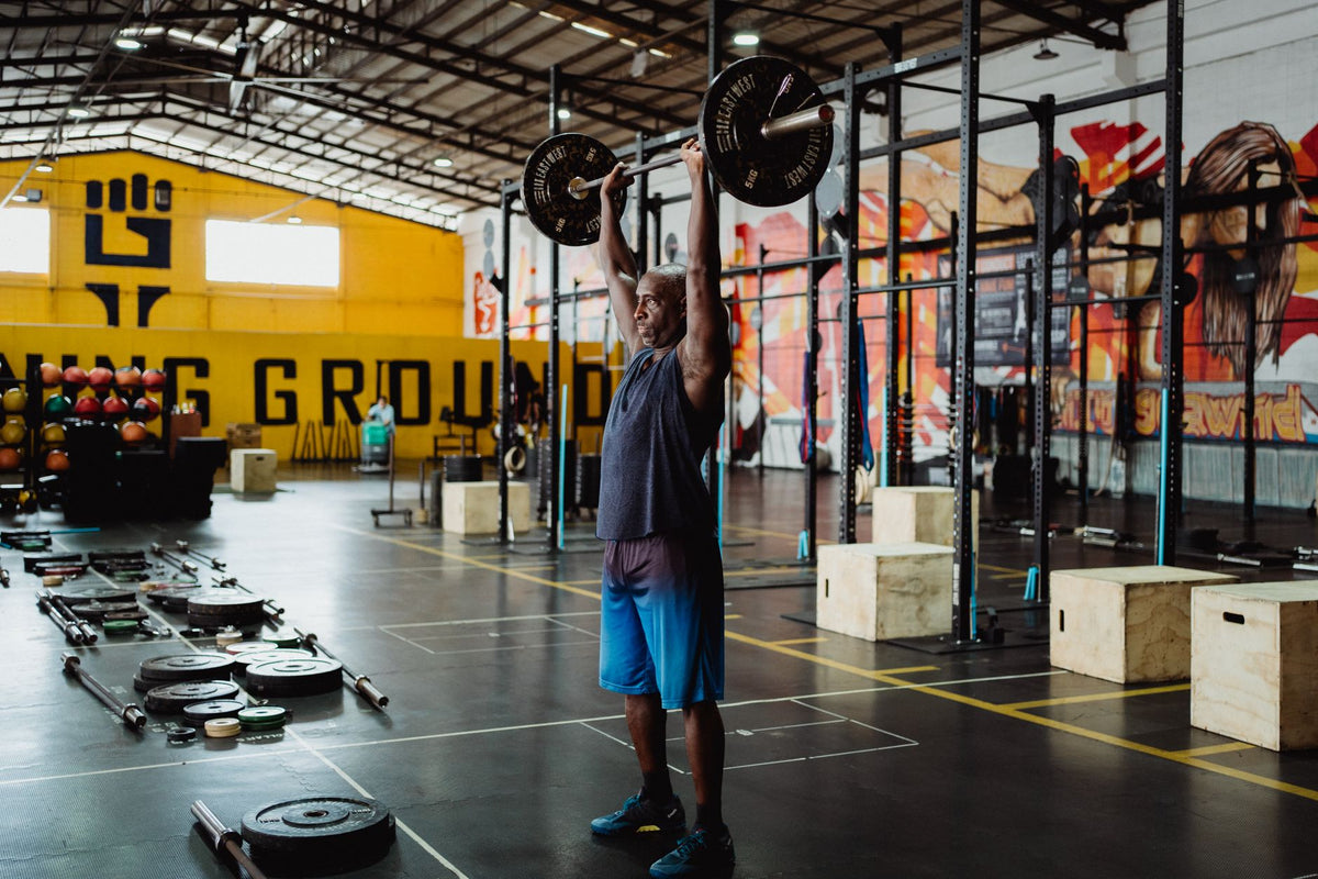 Descubra Como o Tênis de Musculação Fiber Training Potencializa Seus Treinos