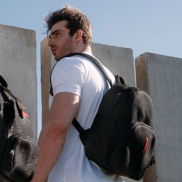 Mochila Grande Cyclo nas costas