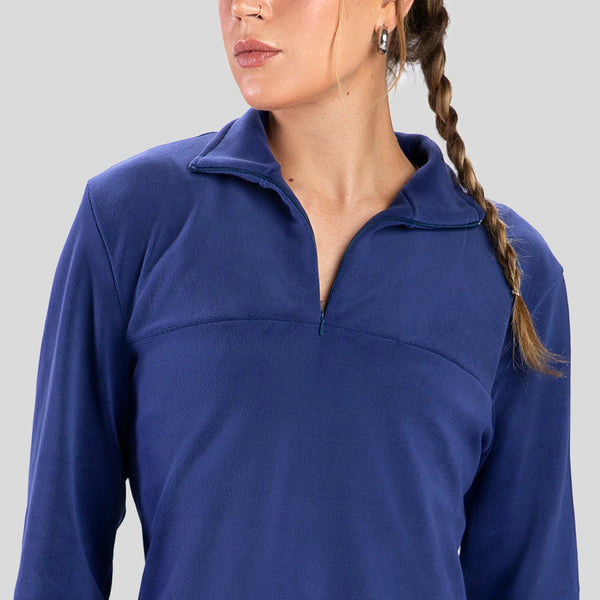 Detalhe da gola alta do Moletom Fleece Neo Feminino